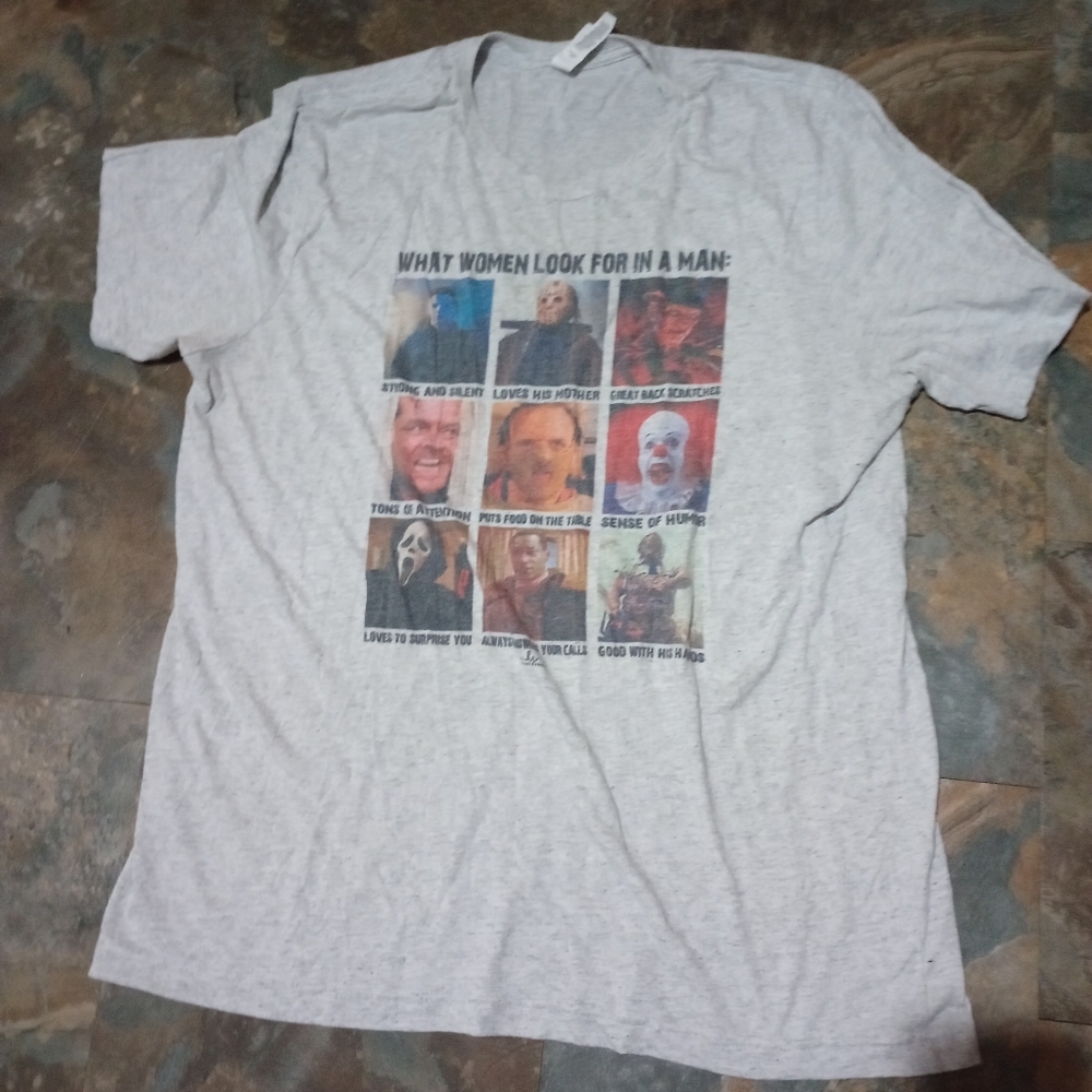 Halloween themed Tee XL